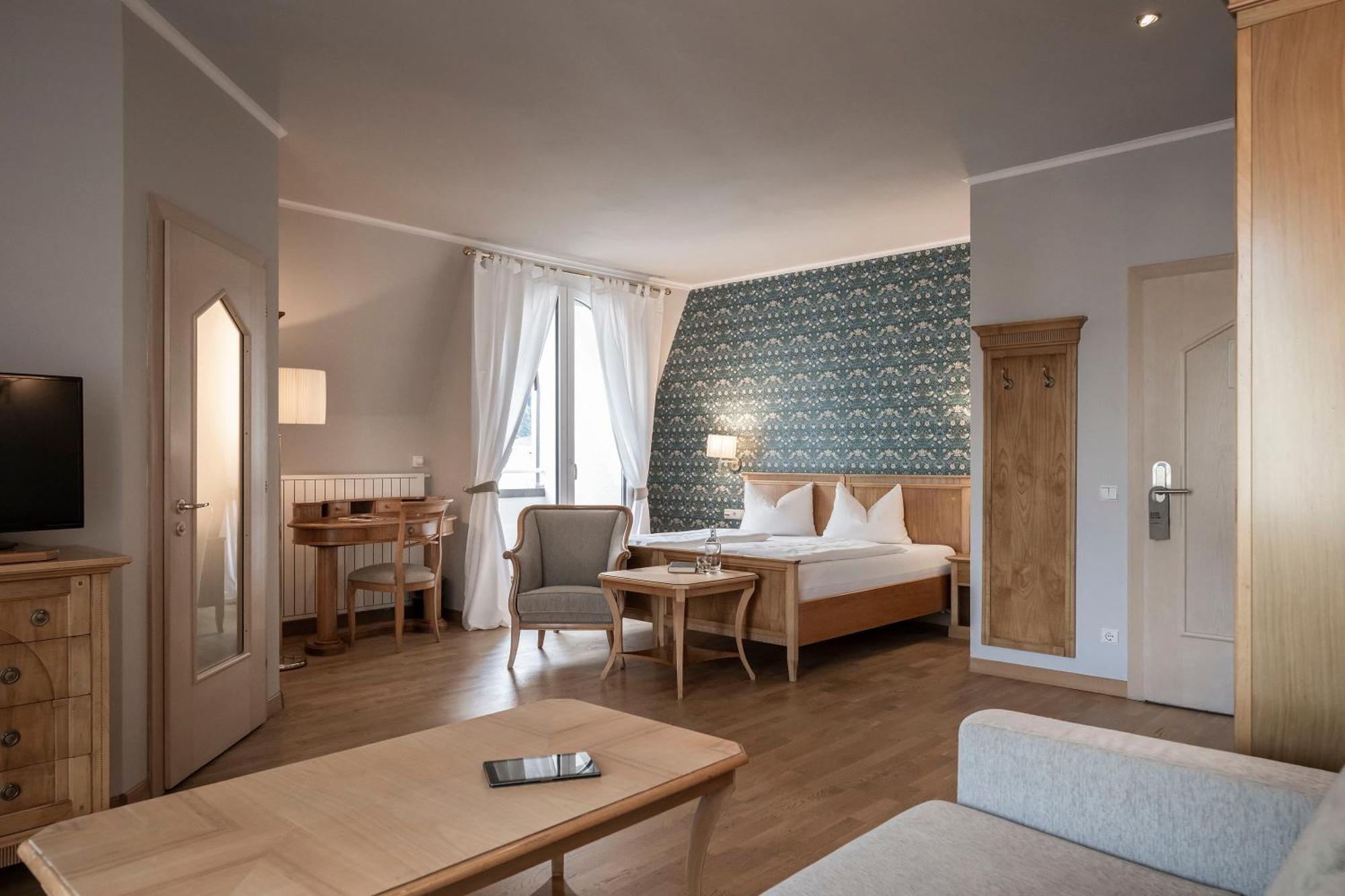 Post Hotel - Tradition & Lifestyle Adults Only San Candido Ngoại thất bức ảnh
